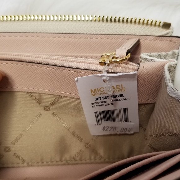 Michael Kors wallet - Picture 5 of 5